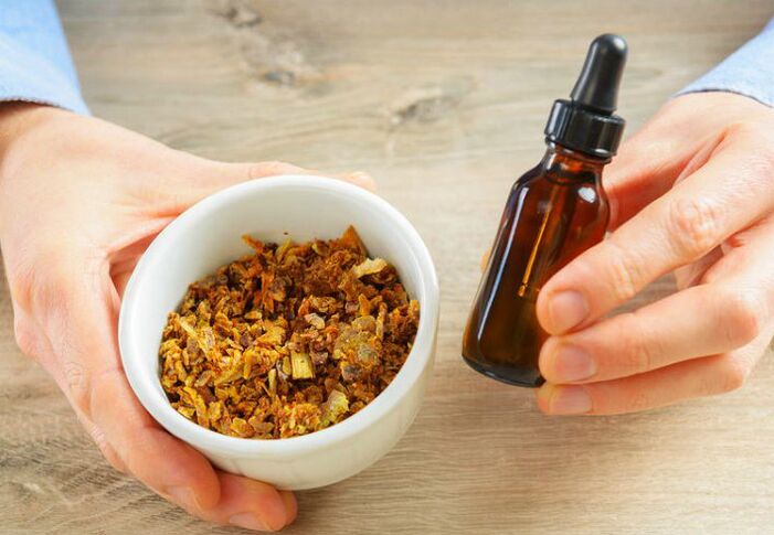 Alcohol tincture of propolis against nail fungus